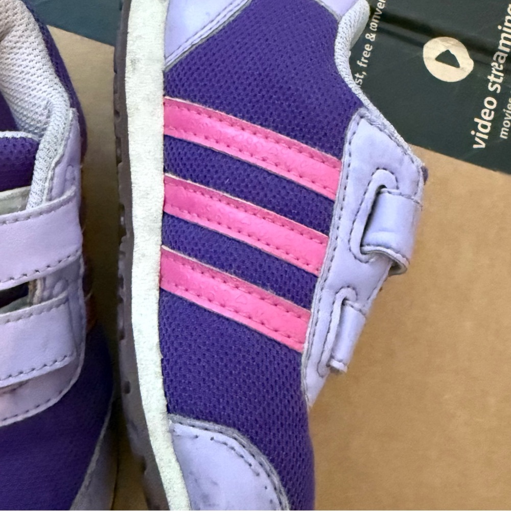 Adidas Girls Purple Pink Velcro Sneakers Size 9 Toddler Athletic - Picture 7 of 10